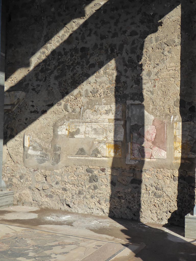 VI.12.2 Pompeii. January 2017. East wall of Exedra.
Foto Annette Haug, ERC Grant 681269 DÉCOR.