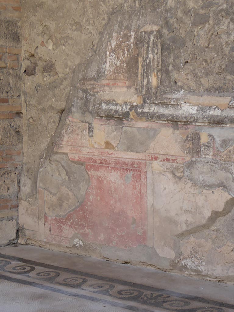 VI.12.2 Pompeii. January 2017. Oecus/triclinium, detail from south end of west wall.
Foto Annette Haug, ERC Grant 681269 DÉCOR.