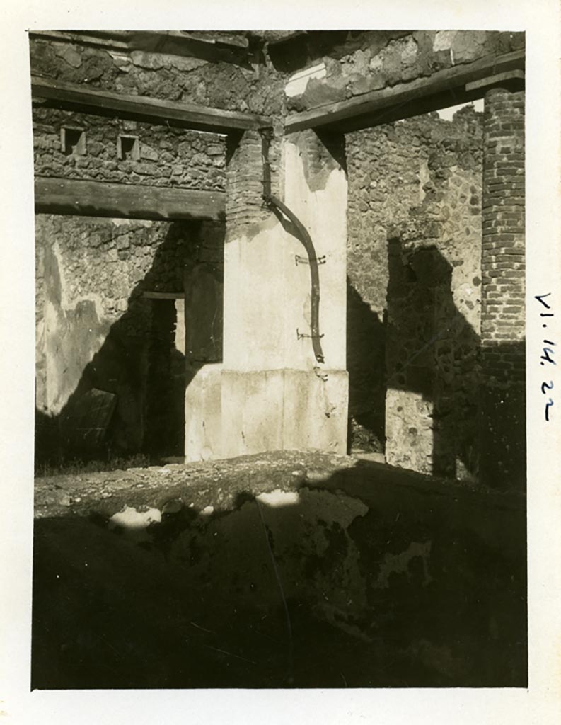 VI.14.22 Pompeii. Pre-1937-39. Looking towards the north-east corner across basins in converted peristyle.
Photo courtesy of American Academy in Rome, Photographic Archive. Warsher collection no. 1031.