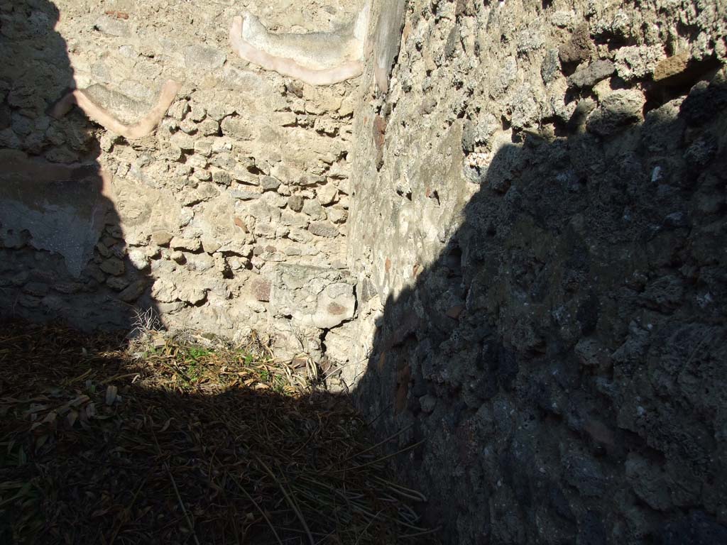 VI.14.43 Pompeii. December 2007. Room 17.