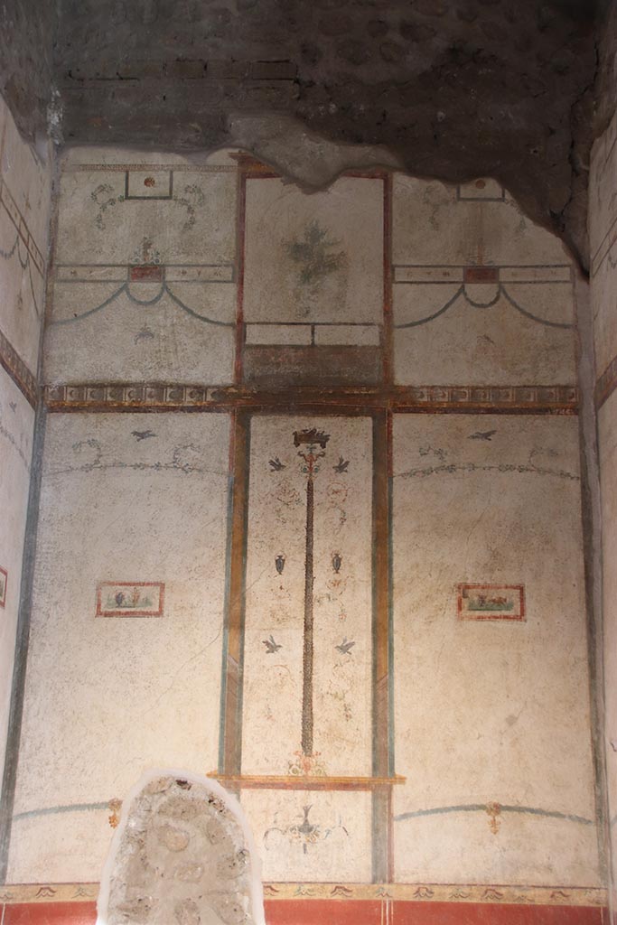 VI.15.1 Pompeii. October 2024.
Cubiculum g, looking towards north wall. Photo courtesy of Klaus Heese.