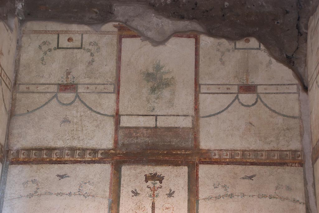 VI.15.1 Pompeii. October 2024. Cubiculum g, upper north wall. Photo courtesy of Klaus Heese.