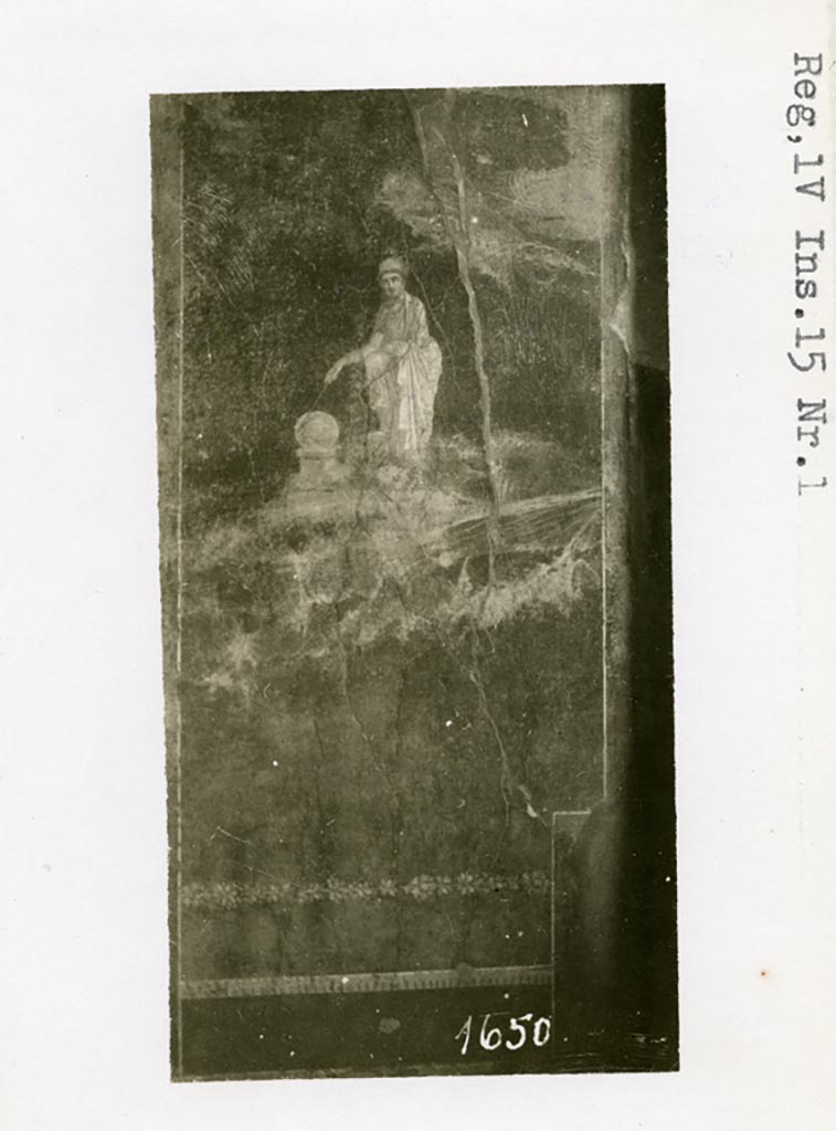 VI.15.1 Pompeii. Pre-1937-39.
North-east corner of peristyle, painting from north side of east portico between doorway to exedra and window to ala.
Photo courtesy of American Academy in Rome, Photographic Archive. Warsher collection no. 1650.