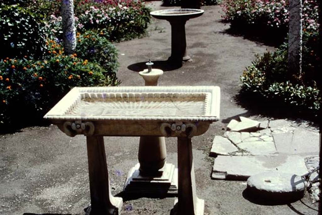 VI.15.1 Pompeii. 1968. Looking south across garden. Photo by Stanley A. Jashemski.
Source: The Wilhelmina and Stanley A. Jashemski archive in the University of Maryland Library, Special Collections (See collection page) and made available under the Creative Commons Attribution-Non Commercial License v.4. See Licence and use details.
J68f2051