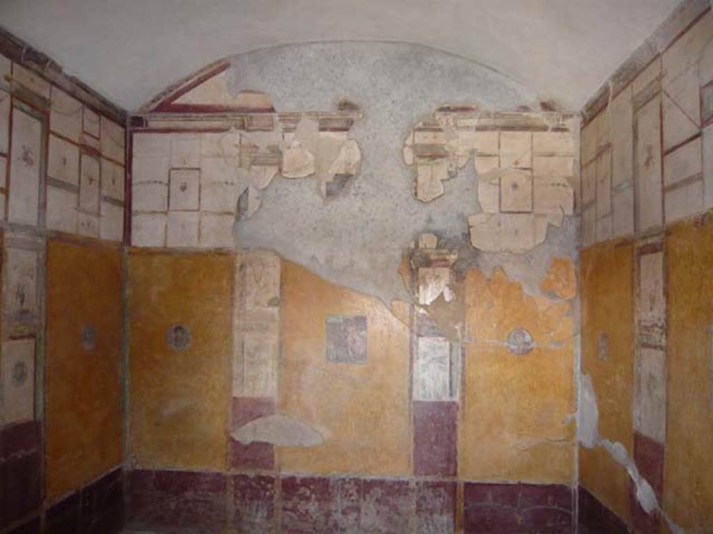 VI.16.7 Pompeii. June 2013. Room R, west wall, after restoration.
Photo courtesy of Buzz Ferebee.