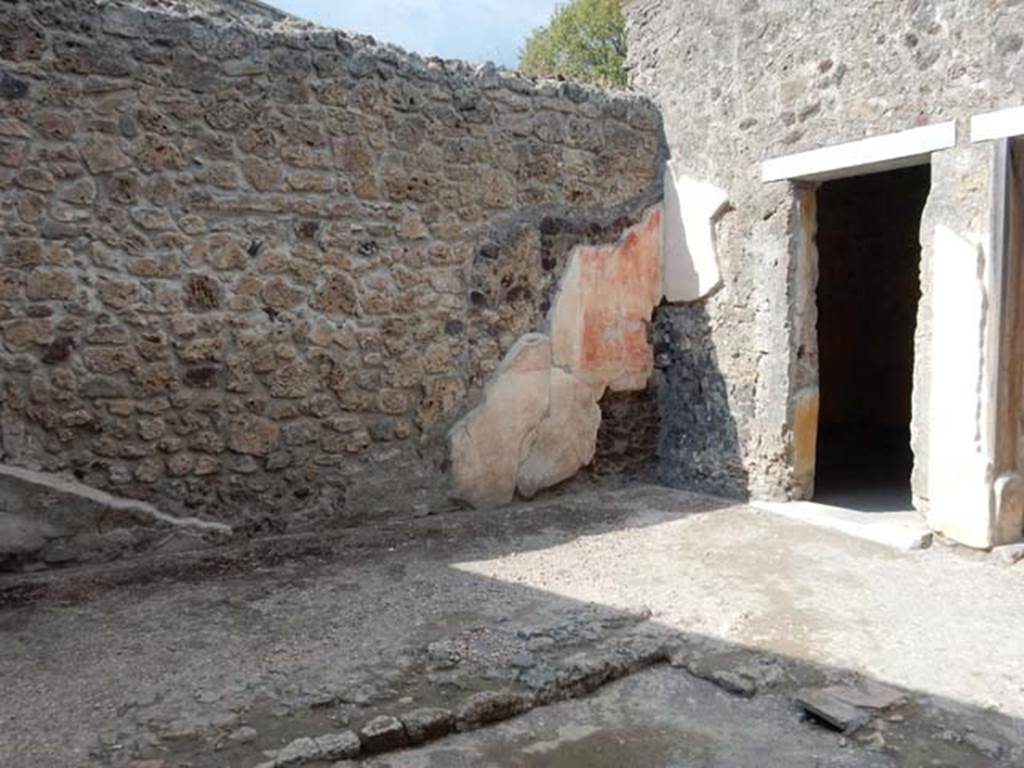 VI.16.7 Pompeii. May 2016. North-east corner of room B, atrium, with doorway to room C, on right. Photo courtesy of Buzz Ferebee.
