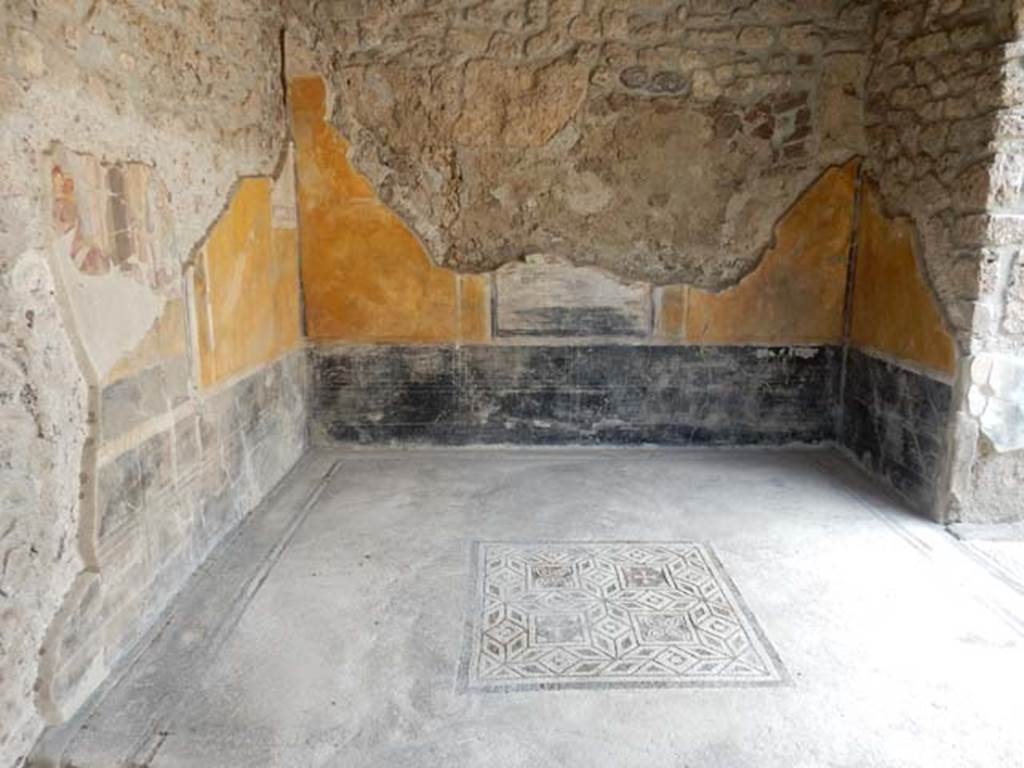 VI.16.7 Pompeii. May 2016. Room E, looking towards north wall of tablinum. Photo courtesy of Buzz Ferebee.