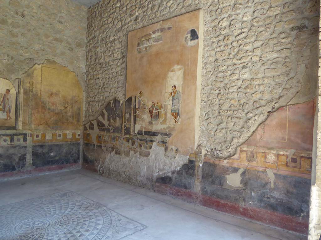 VI.16.7 Pompeii. September 2015. Exedra G, looking east along south wall.
Foto Annette Haug, ERC Grant 681269 DÉCOR.