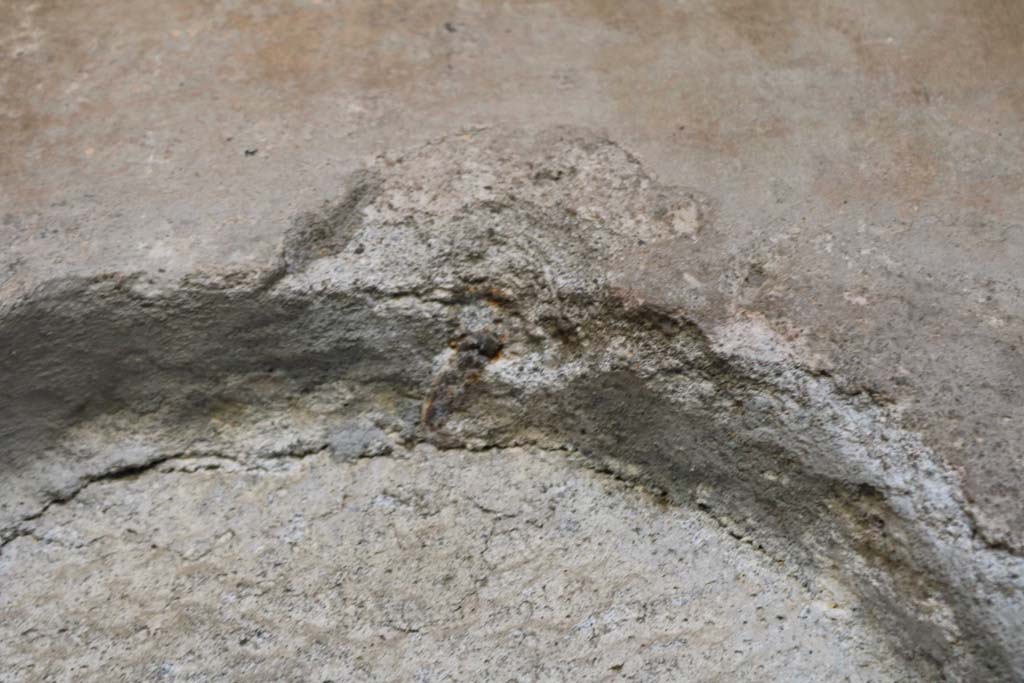 VI.16.7 Pompeii. December 2018.
South wall of south portico, detail from site of Relief of Venus and cupid (see below). Photo courtesy of Aude Durand.