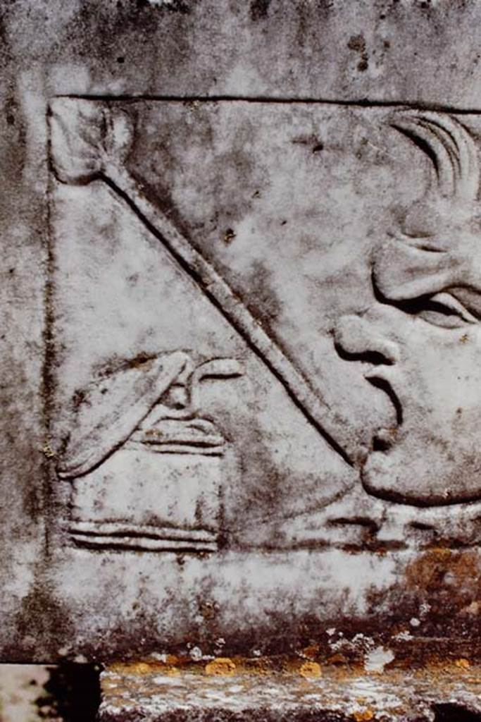 VI.16.7 Pompeii, 1968. Detail from marble relief in peristyle garden. Photo by Stanley A. Jashemski.
Source: The Wilhelmina and Stanley A. Jashemski archive in the University of Maryland Library, Special Collections (See collection page) and made available under the Creative Commons Attribution-Non Commercial License v.4. See Licence and use details. J68f0198