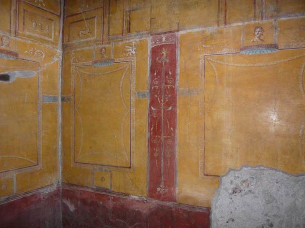 VI.16.7 Pompeii. June 2013. Room N, north-east corner and east wall, after restoration.
Photo courtesy of Buzz Ferebee.