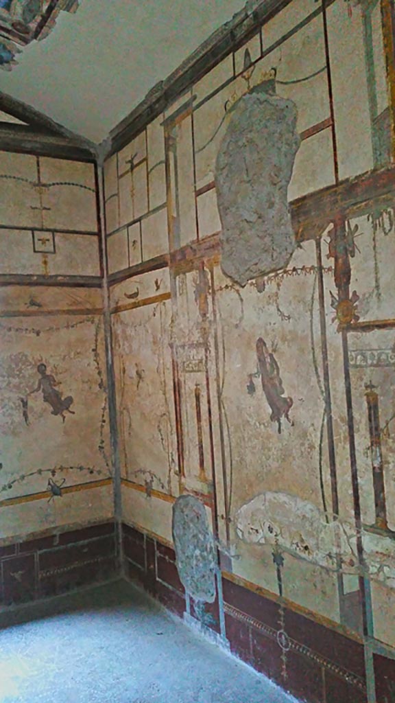 VI.16.7 Pompeii. December 2019.
Room Q, looking towards north-west corner. Photo courtesy of Giuseppe Ciaramella.