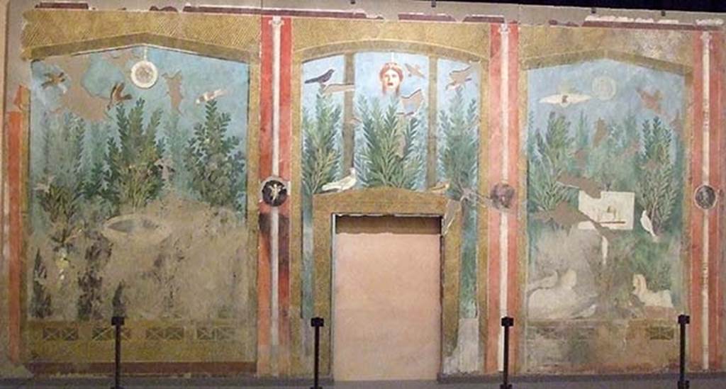 VI.17.42 Pompeii. Summer triclinium 31, a large fresco which covered the entire south wall. Inventory number 59467.
Photographed at “A Day in Pompeii” exhibition at Melbourne Museum. September 2009.