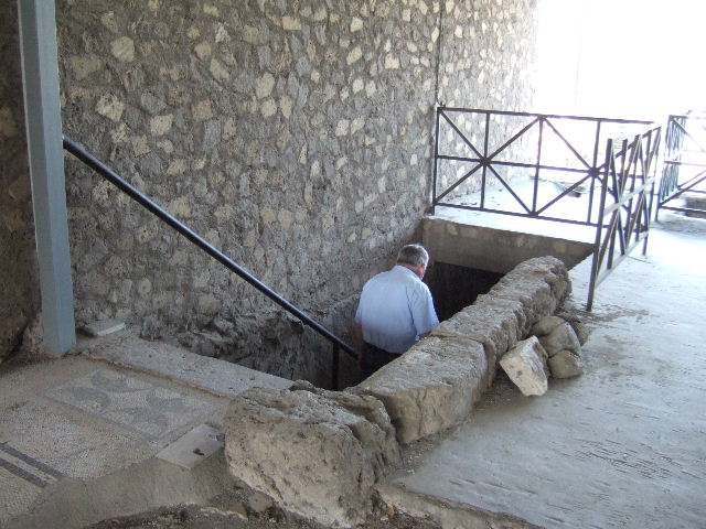 VI.17.42 Pompeii. December 2007. Triclinium 20 overlooking garden. North wall.