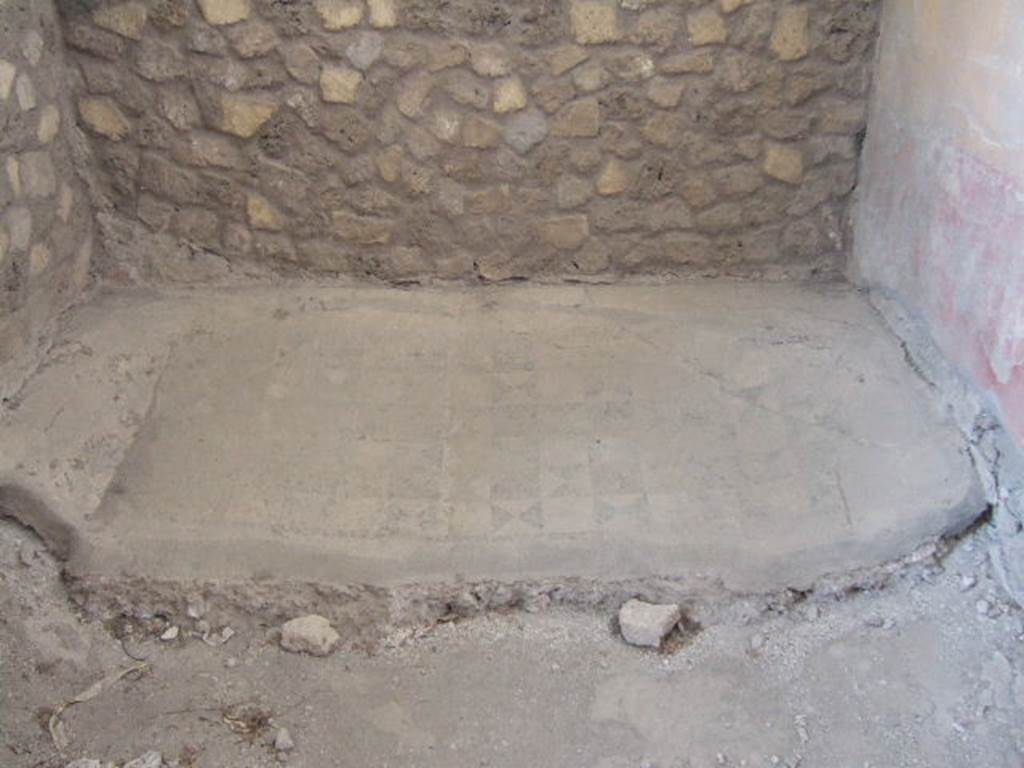 VI.17.42 Pompeii. May 2006. West end of south wall of atrium 4.