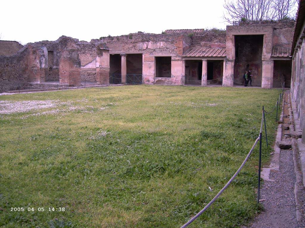VII.1.8 Pompeii. April 2005. Looking towards north portico across palaestra, along east side, on right.
Photo courtesy of Klaus Heese.