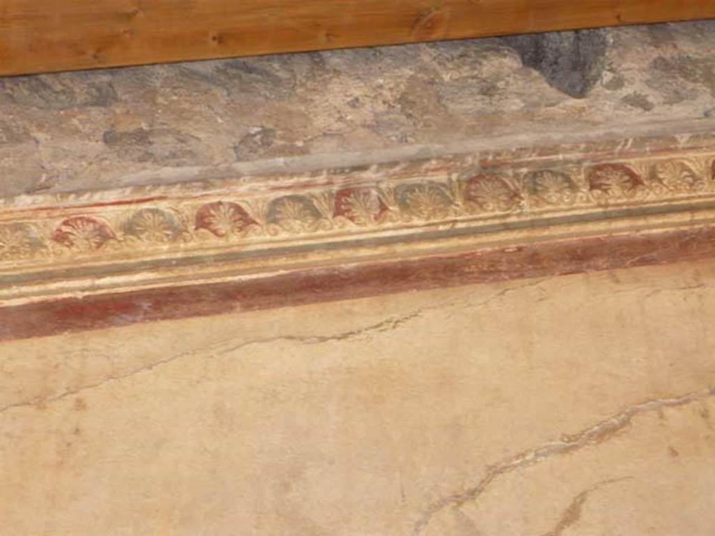 VII.1.8 Pompeii. May 2012. Upper west wall of north portico B, detail of stucco.
Photo courtesy of Buzz Ferebee.