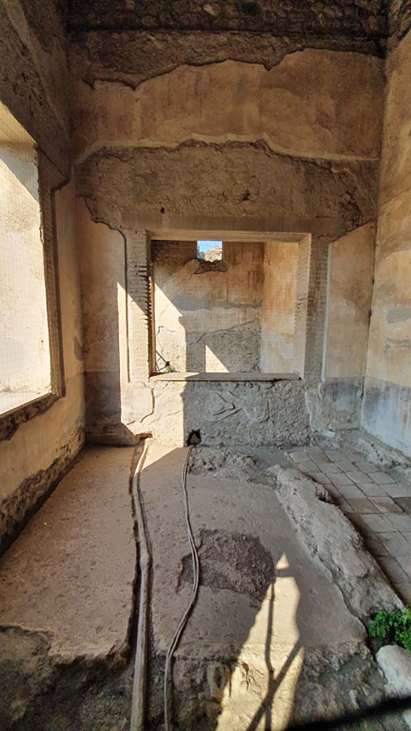 VII.1.8 Pompeii. July 2021. Room Q, looking west from entrance doorway.
Foto Annette Haug, ERC Grant 681269 DÉCOR