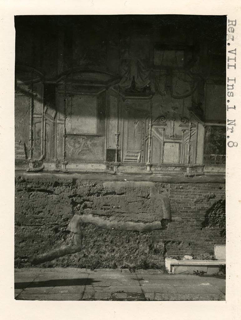 VII.1.8 Pompeii. Pre-1937-39.
South-west corner of gymnasium C, detail of stucco wall on south side of arched doorway.
Photo courtesy of American Academy in Rome, Photographic Archive. Warsher collection no. 1178.