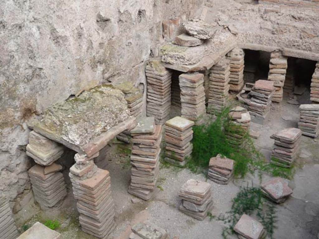 VII.1.8 Pompeii. May 2012. Looking towards north-east corner of caldarium 5.
Photo courtesy of Buzz Ferebee.