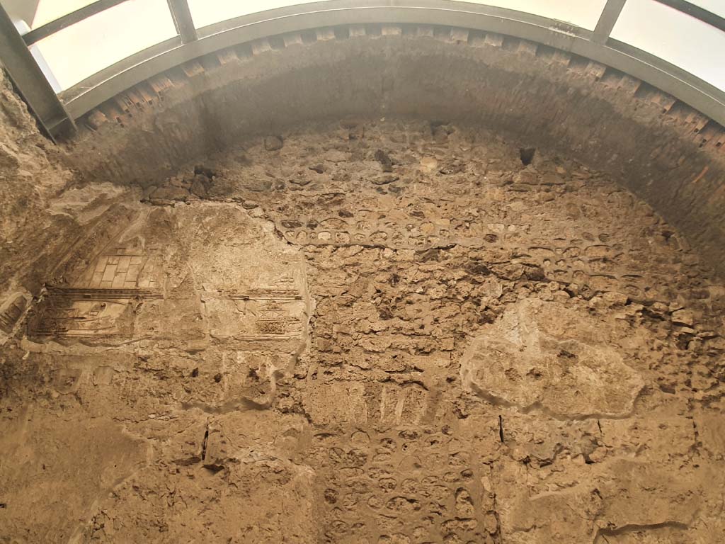 VII.1.8 Pompeii. July 2021. Upper west wall of men’s tepidarium 3.
Foto Annette Haug, ERC Grant 681269 DÉCOR