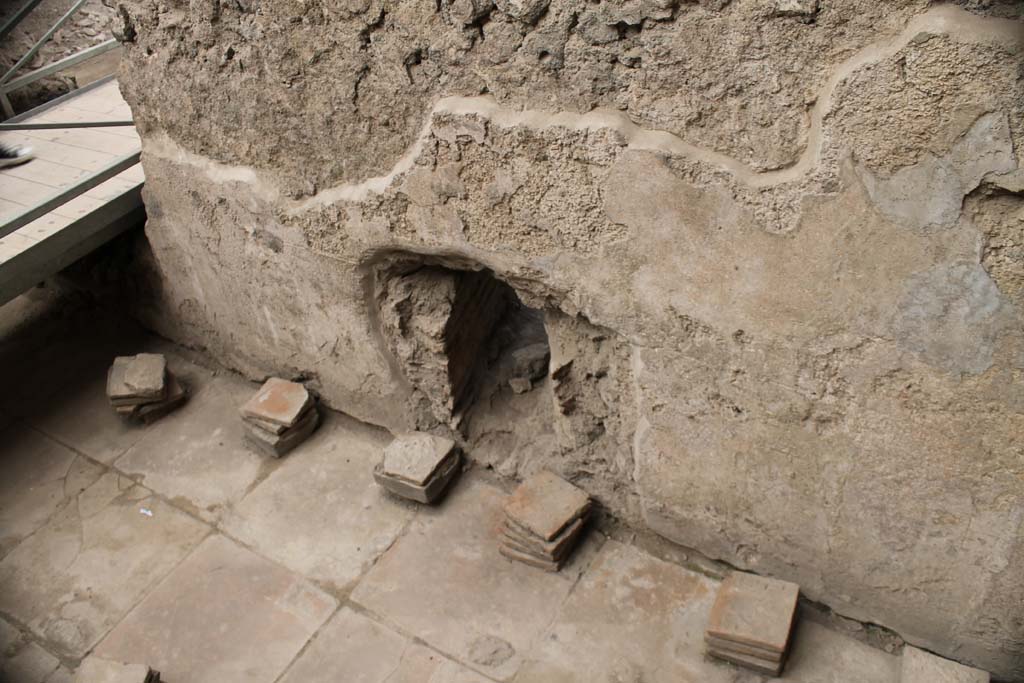 VII.1.8 Pompeii. March 2014. Tepidarium 3, detail from north wall.
Foto Annette Haug, ERC Grant 681269 DÉCOR