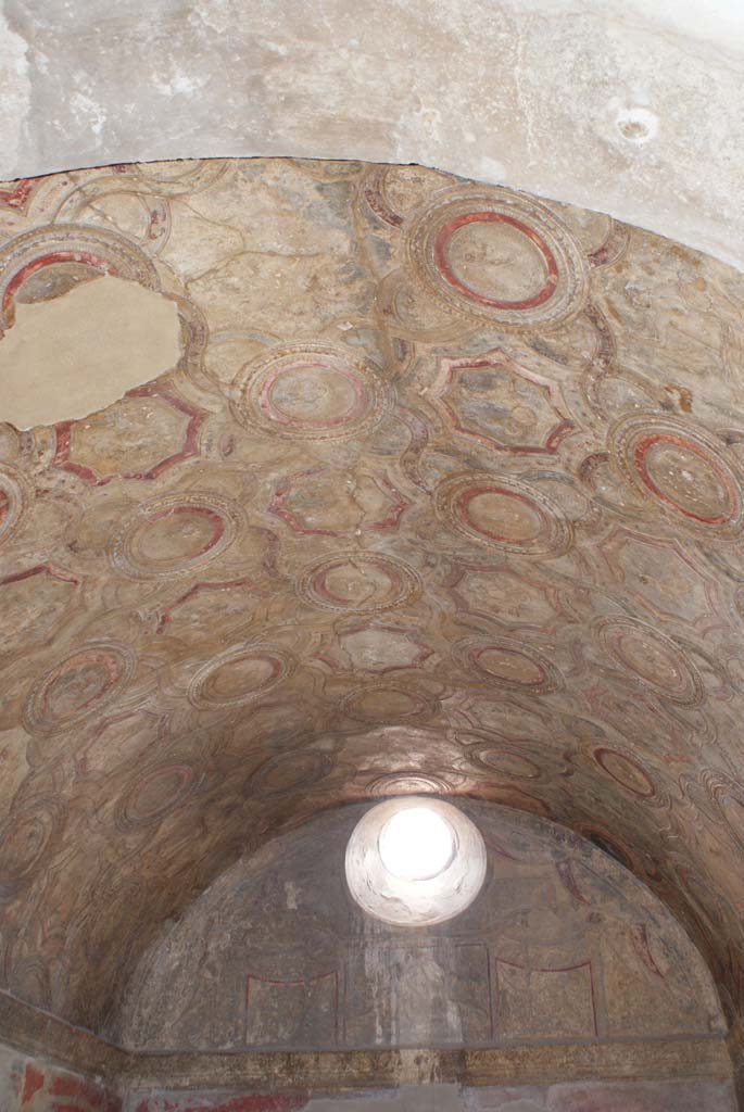 VII.1.8 Pompeii. April 2010. Looking west towards upper stucco decoration in Vestibule 1.
Photo courtesy of Klaus Heese.