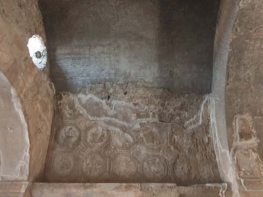 VII.1.8 Pompeii. July 2021. North wall at west end.
Foto Annette Haug, ERC Grant 681269 DÉCOR