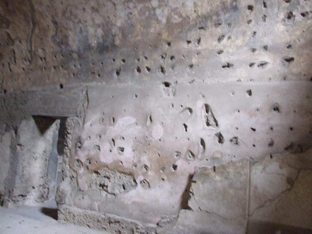 VII.1.8 Pompeii. December 2007. South wall of tepidarium 10 in women’s baths.