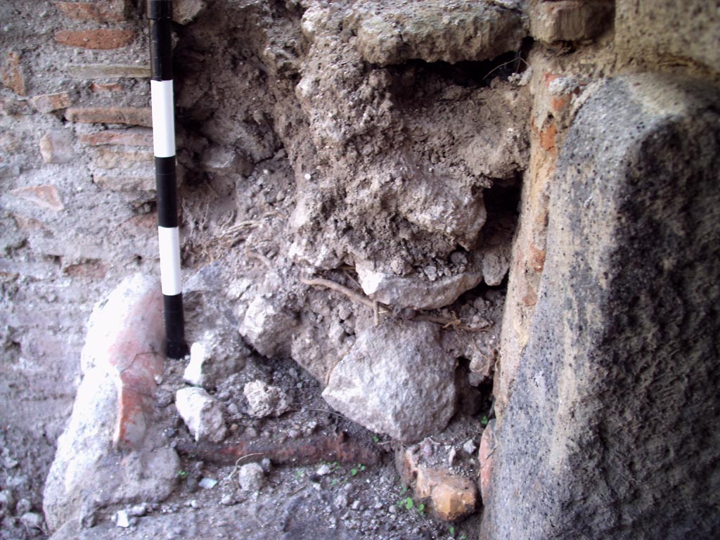 VII.1.36 Pompeii. August 2008. Looking south in oven. Photo courtesy of Jared Benton.