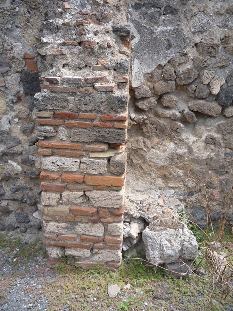 VII.1.36 Pompeii. October 2009. Pilaster near east wall. Photo courtesy of Jared Benton.