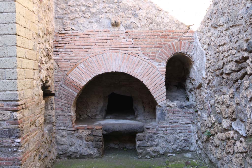 VII.1.46, Pompeii. December 2020. Looking north towards oven in kitchen area. Photo courtesy of Aude Durand.