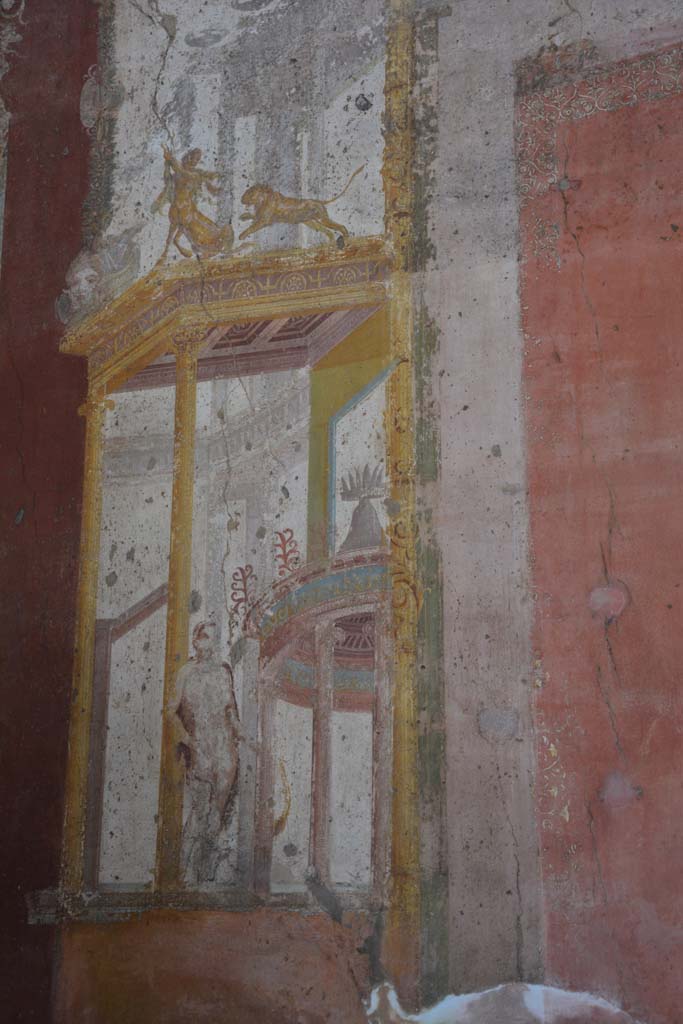 VII.1.47 Pompeii. March 2017. Exedra 10, detail from north wall at west end.
Photo courtesy Adrian Hielscher.