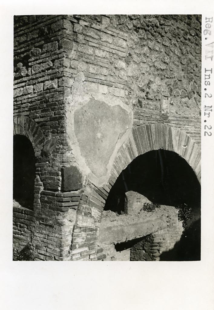 VII.2.22 Pompeii. Pre-1937-39. Looking south across front of oven, from north side.
Photo courtesy of American Academy in Rome, Photographic Archive. Warsher collection no. 245.