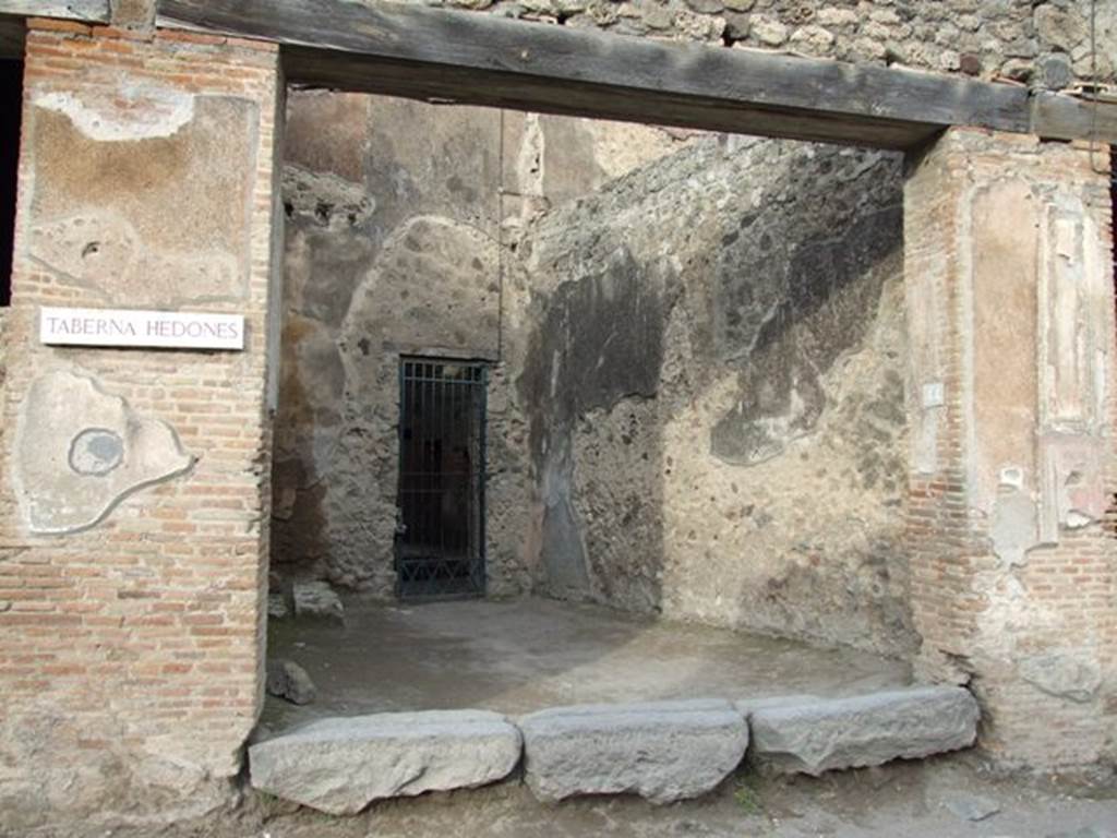 VII.2.44 Pompeii. December 2007. Entrance.