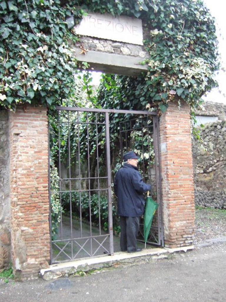 VII.4.10 Casa di Bacco.
Linked to VII.4.8 Direzione degli Scavi