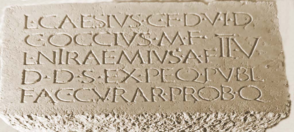 VII.5.24 Pompeii. Second of two identical inscribed travertine plaques found in different parts of the building.
Now in Naples Archaeological Museum. Inventory number 3837.