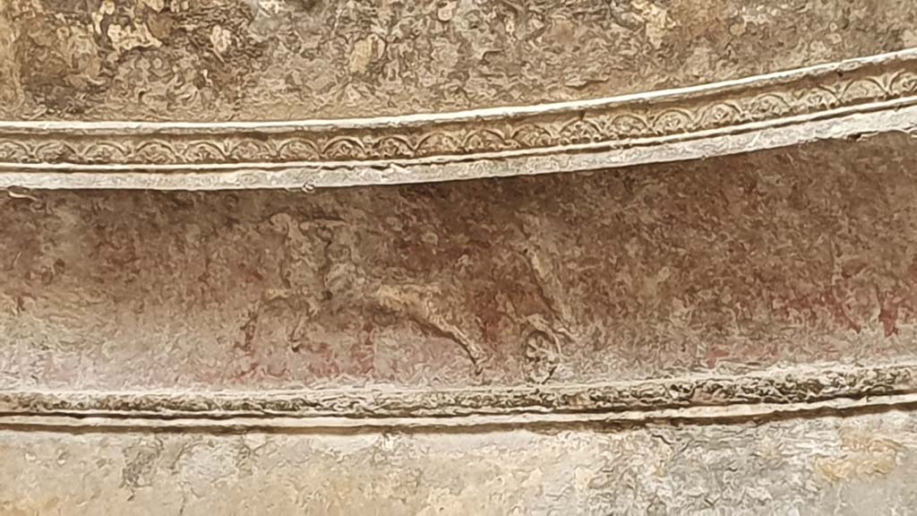 VII.5.24 Pompeii. August 2021. Frigidarium (19), detail of plasterwork cornice at west end of south side.
Foto Annette Haug, ERC Grant 681269 DÉCOR.
