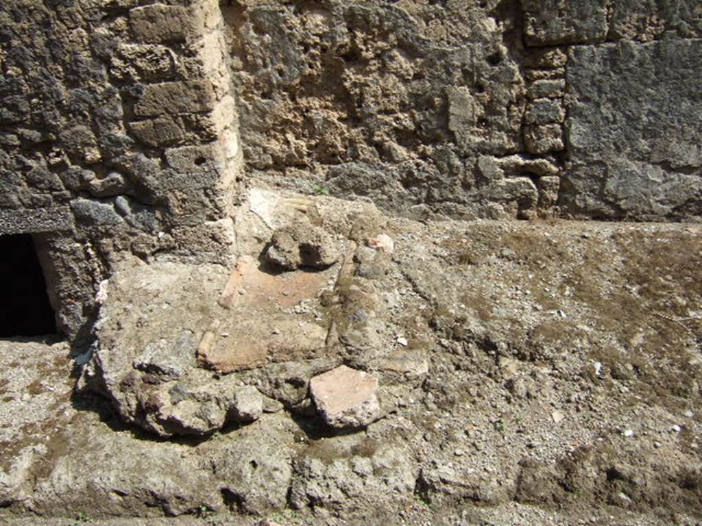 VII.6.3 Pompeii. September 2005. Outside wall in Vicolo del Farmacista.