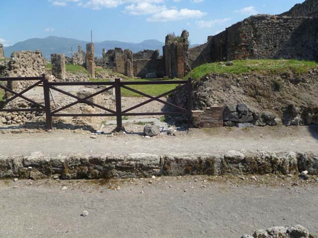 VII.6.3 Pompeii. May 2011. Looking south to entrance doorway. Photo courtesy of Michael Binns.