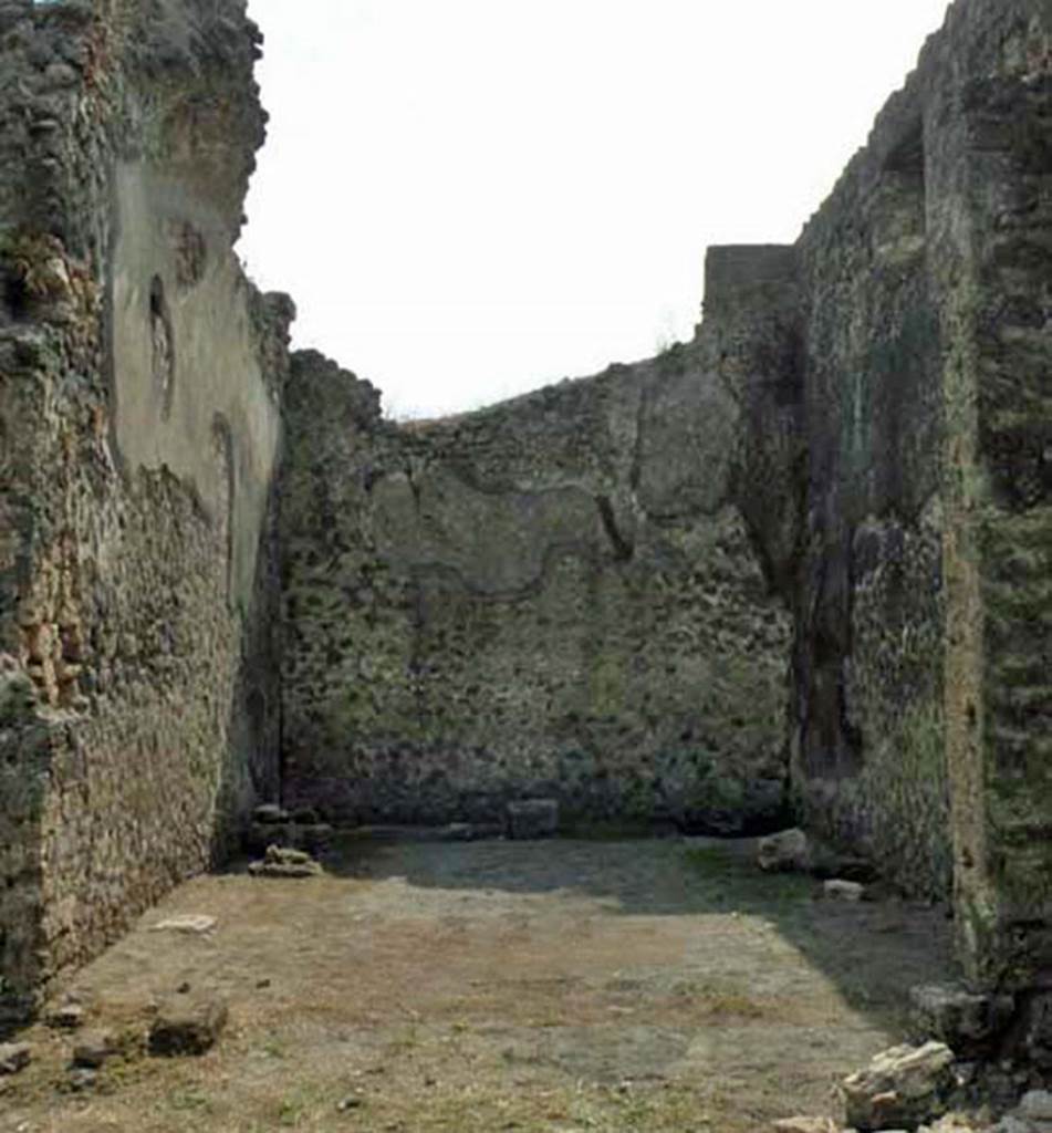 VII.6.3 Pompeii. December 2007. Triclinium 19, looking south.