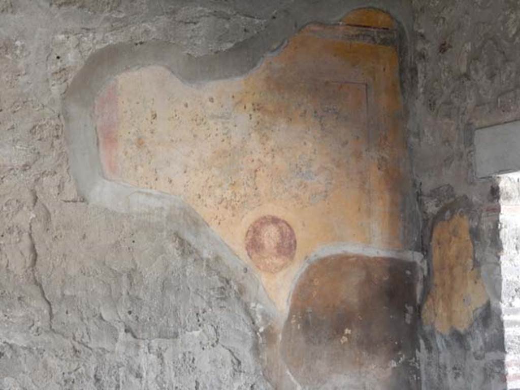 VII.7.5 Pompeii, May 2018. Room n, looking towards south wall in south-west corner.
Photo courtesy of Buzz Ferebee.