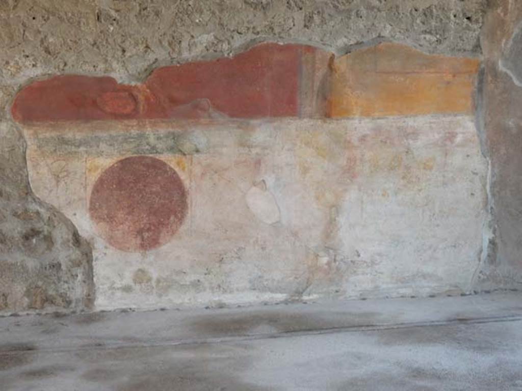 VII.7.5 Pompeii, May 2018. Room n, lower south wall/zoccolo.
The zoccolo was decorated as a sort of imitation opus sectile wall of polychrome marble.
Photo courtesy of Buzz Ferebee.
