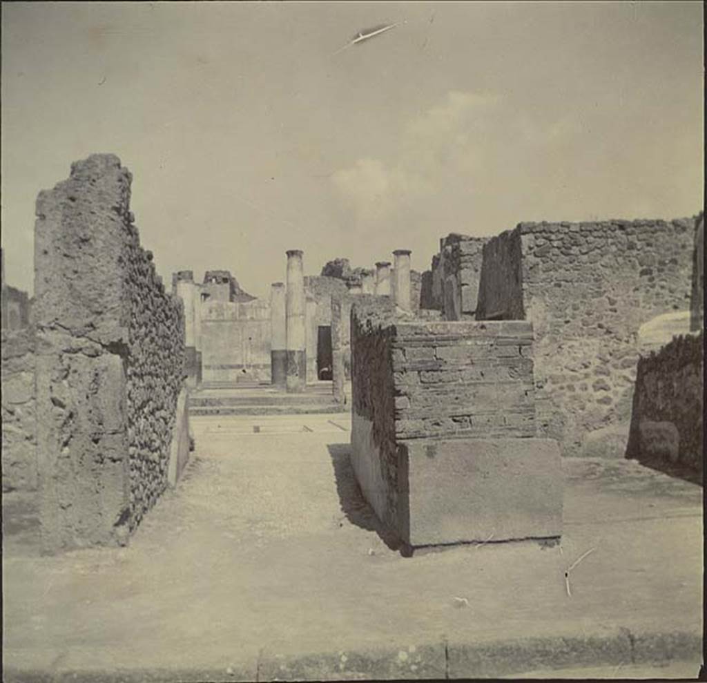 VII.7.5 Pompeii. November 1899. Looking north towards entrance fauces (a).
Photo courtesy of Rick Bauer.