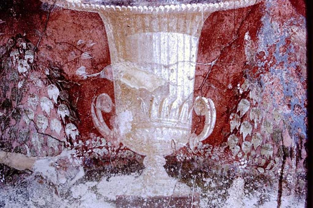 VII.7.10 Pompeii. 1972. Detail from painted decoration on west wall. Photo by Stanley A. Jashemski.
Source: The Wilhelmina and Stanley A. Jashemski archive in the University of Maryland Library, Special Collections (See collection page) and made available under the Creative Commons Attribution-Non Commercial License v.4. See Licence and use details. J72f0513