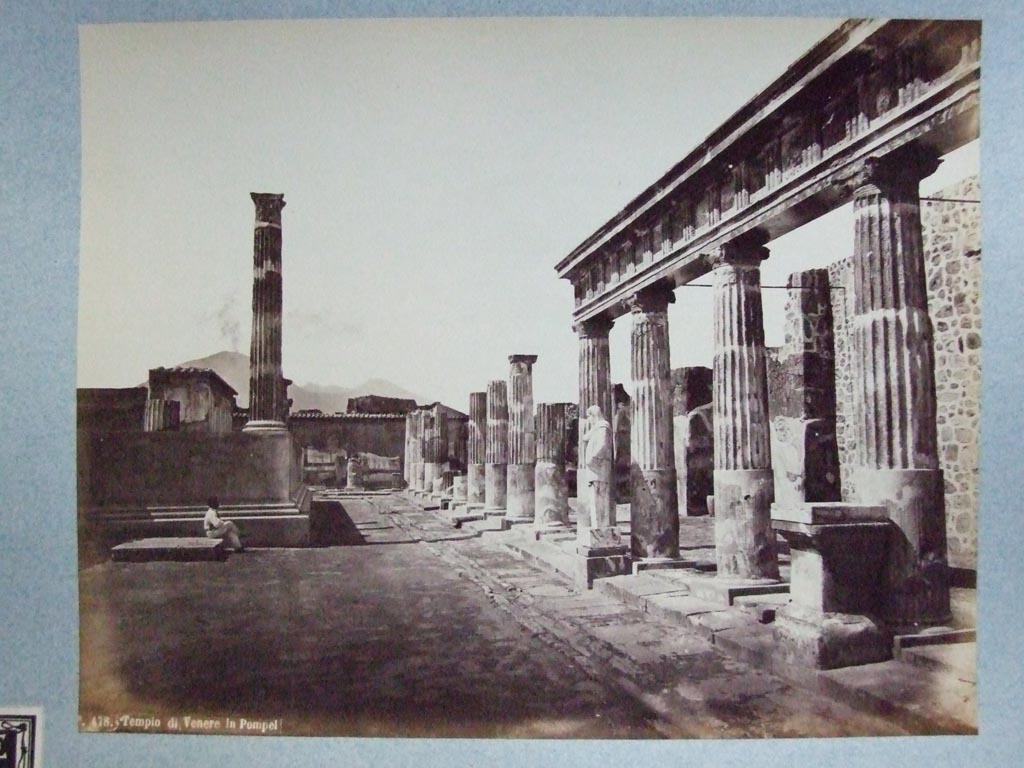 VII.7.32 Pompeii. East side of Temple of Apollo. Photo is labelled as Tempio di Venere.
Note the lintels now in place on the tops of some columns. There appears to be smoke coming from Vesuvius.
Old 19th century photograph numbered 478, undated, Fox Collection courtesy of Society of Antiquaries.