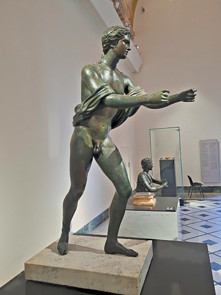 VII.7.32 Pompeii. April 2023. Bronze statue of Apollo from east side of Temple of Apollo.
On display in “Campania Romana” gallery in Naples Archaeological Museum.
Photo courtesy of Giuseppe Ciaramella.