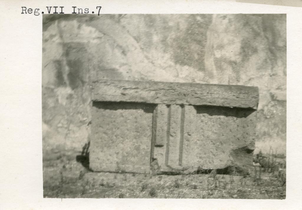 VII.7.32 Pompeii. Pre-1937-39. Looking towards decorative stonework from the Temple.
Photo courtesy of American Academy in Rome, Photographic Archive. Warsher collection no. 138.