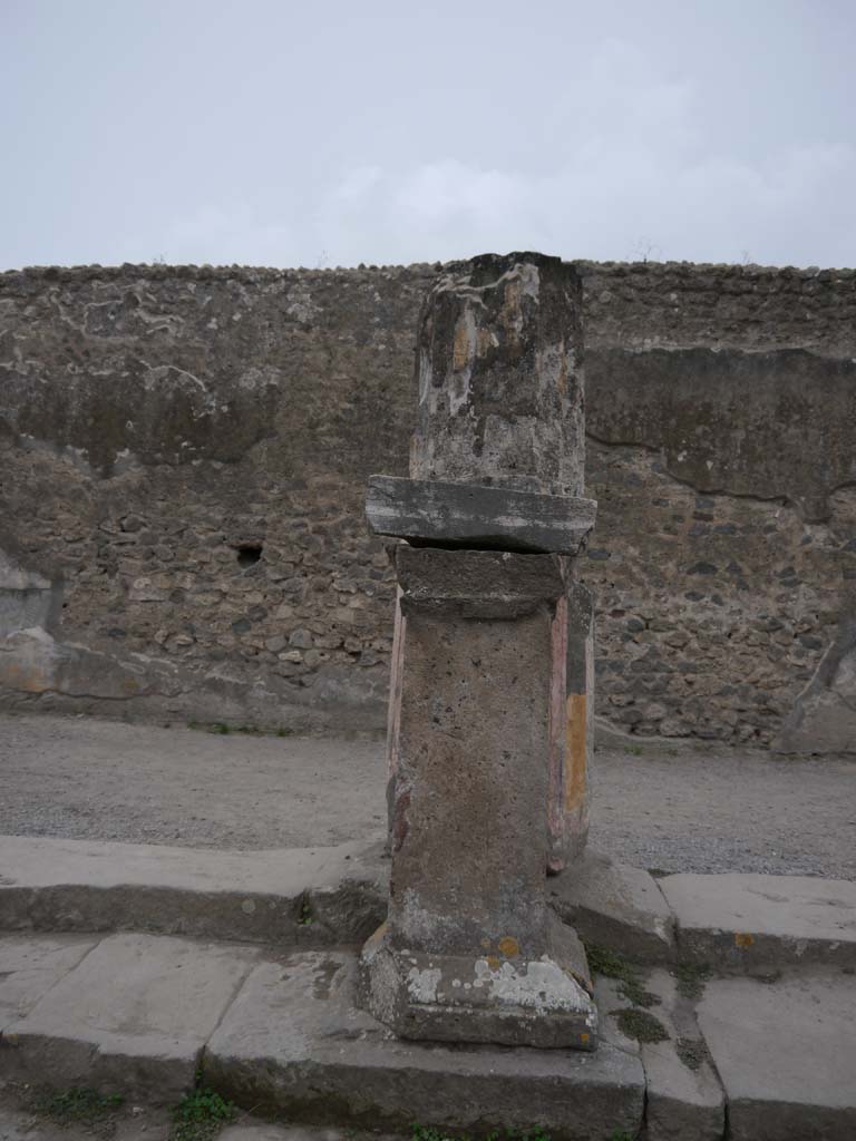 VII.7.32, Pompeii. September 2018. Looking south in south-east corner.
Foto Anne Kleineberg, ERC Grant 681269 DÉCOR.
