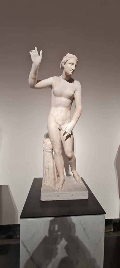 VII.7.32 Pompeii. April 2023.
White marble statue of Hermaphrodite from portico, inv. 6352.
Now on display in “Campania Romana” gallery at Naples Archaeological Museum.
Photo courtesy of Giuseppe Ciaramella.
